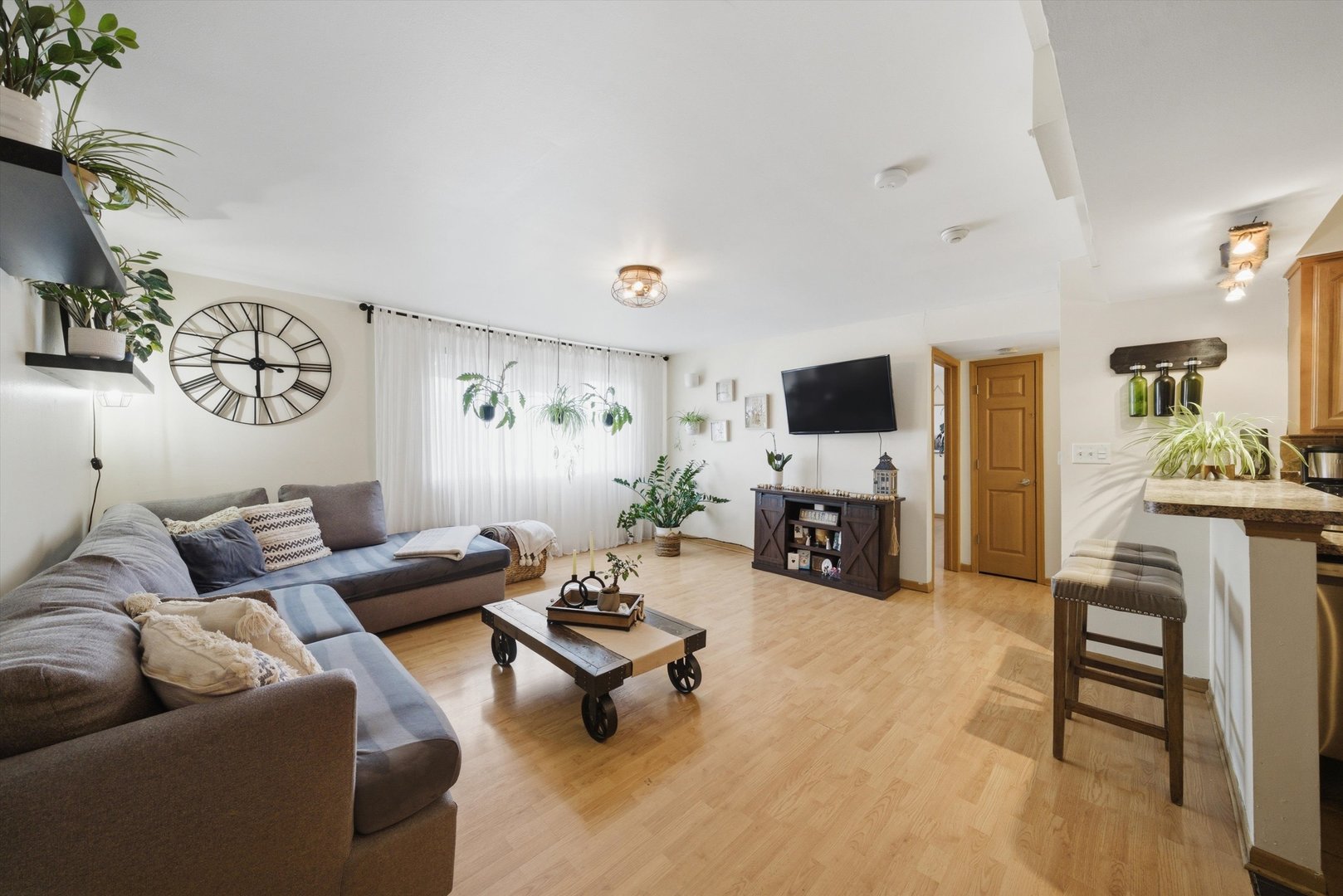 10437 Natoma Avenue, Unit 11 Chicago Ridge, IL 60415 - Photo 2 of 13