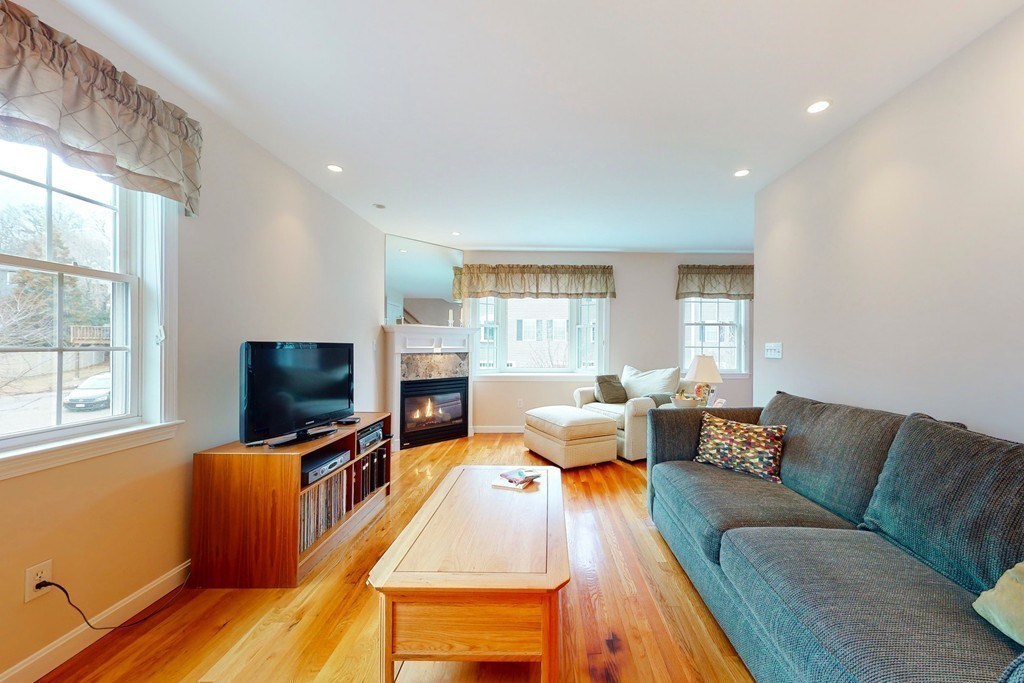 600 Trapelo Road, Unit 16 Waltham, MA 02452 - Photo 13 of 37 Gallery Image 13