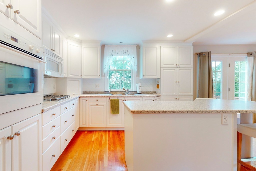 600 Trapelo Road, Unit 16 Waltham, MA 02452 - Photo 4 of 37 Gallery Image 4