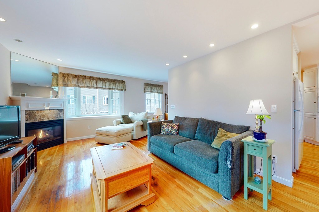600 Trapelo Road, Unit 16 Waltham, MA 02452 - Photo 10 of 37 Gallery Image 10