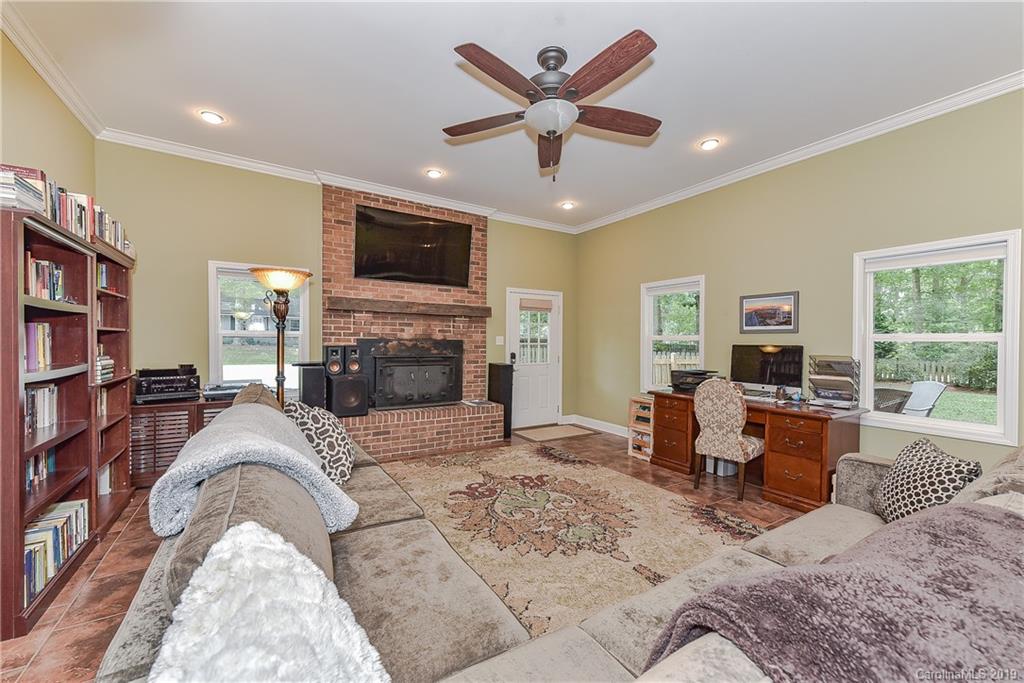 6140 Potter Road Matthews, NC 28104 - Photo 14 of 40 Gallery Image 14