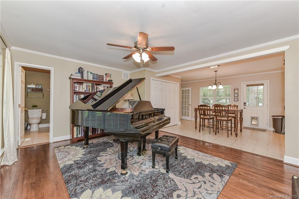 6140 Potter Road Matthews, NC 28104 - Photo 4 of 40 Gallery Image 4