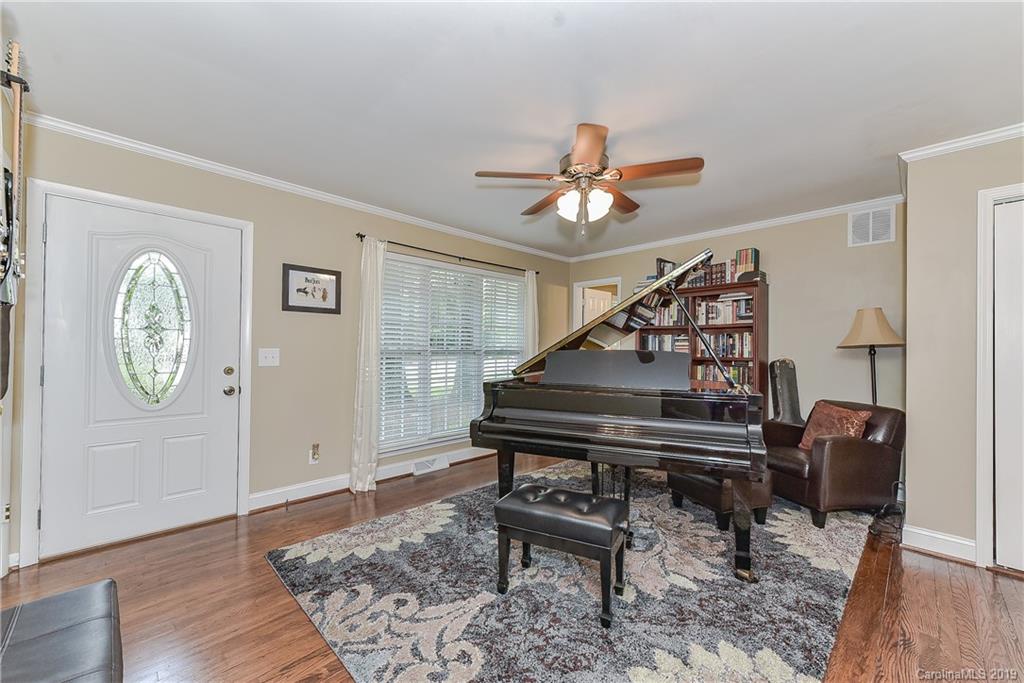 6140 Potter Road Matthews, NC 28104 - Photo 5 of 40 Gallery Image 5