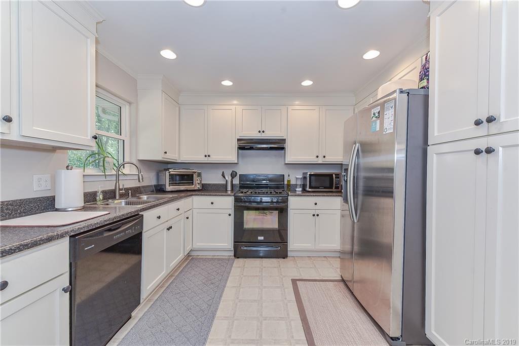 6140 Potter Road Matthews, NC 28104 - Photo 9 of 40 Gallery Image 9