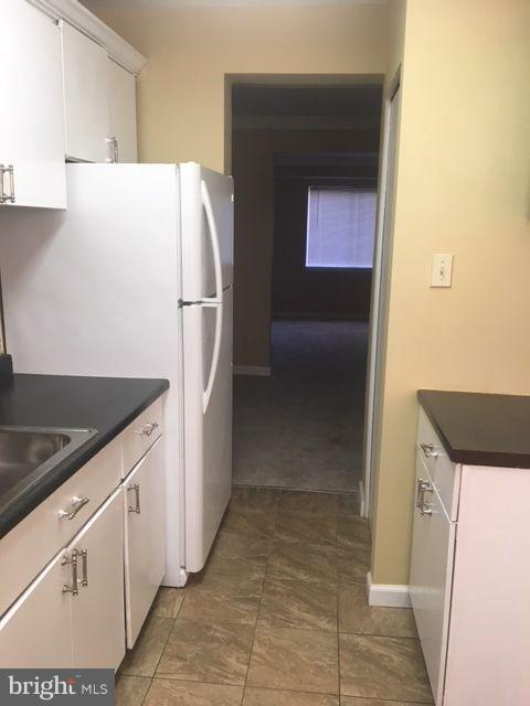 2403 Sun Valley Circle, Unit 4D Silver Spring, MD 20906 - Photo 13 of 20 Kitchen