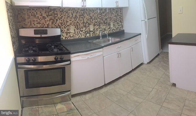 2403 Sun Valley Circle, Unit 4D Silver Spring, MD 20906 - Photo 15 of 20 Kitchen