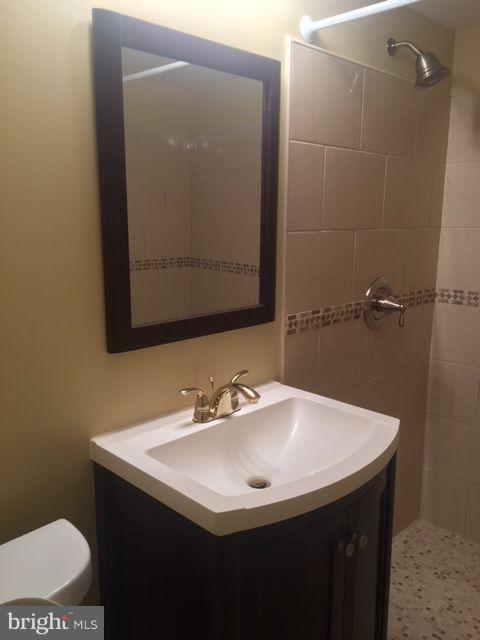 2403 Sun Valley Circle, Unit 4D Silver Spring, MD 20906 - Photo 6 of 20 Bath