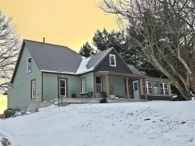 $235,000 | 1211 Broad Street, Waverly, MO 64096