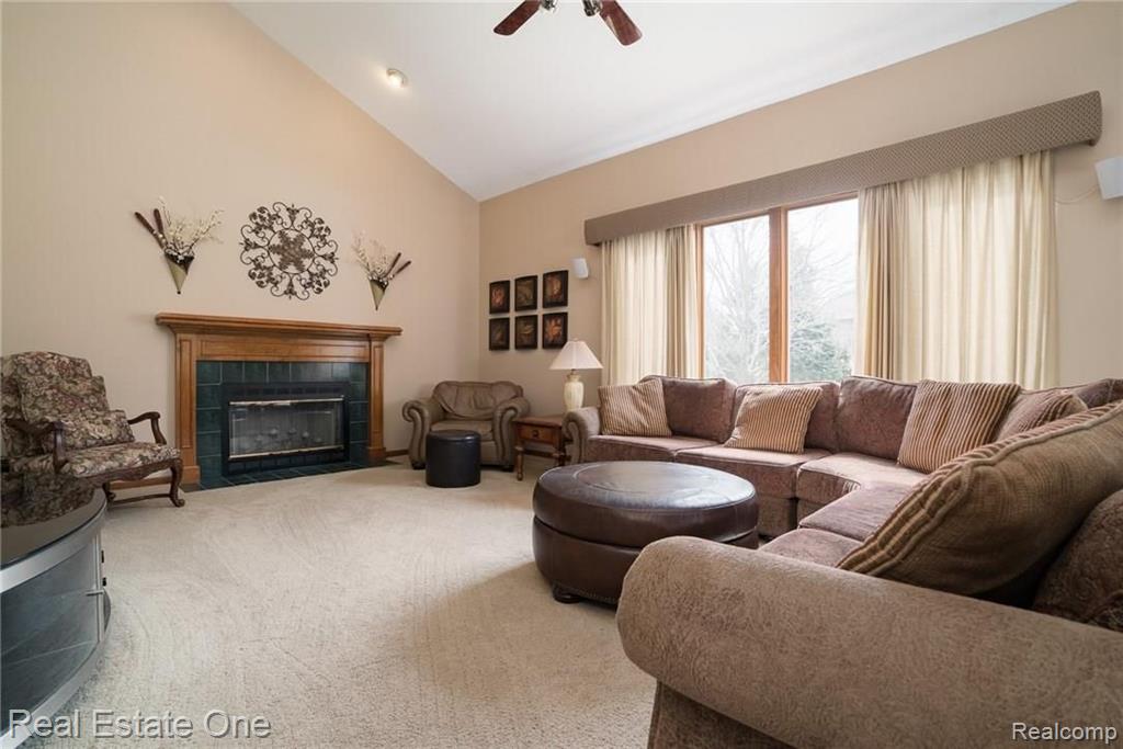 861 Norcross Drive Rochester Hills, MI 48307 - Photo 3 of 50