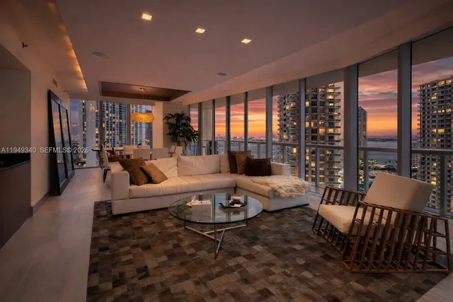 $1,890,000 | 465 Brickell Avenue, Unit 2101, Miami, FL 33131