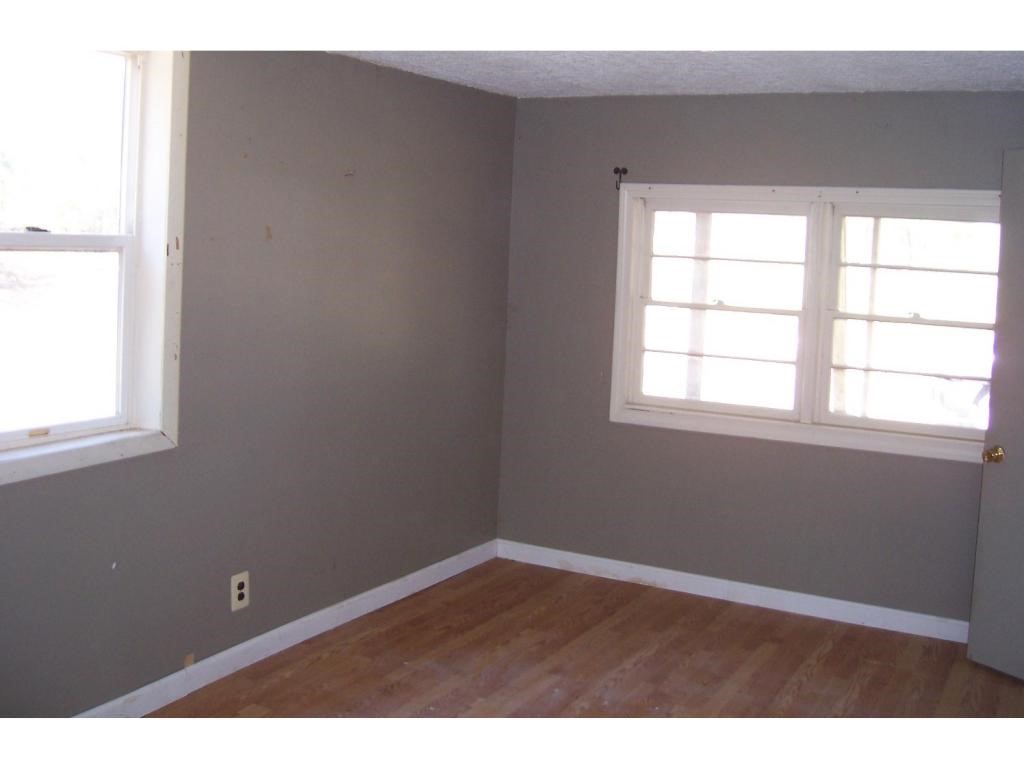 905 Chases Grove Road Derry, NH 03038 - Photo 6 of 7