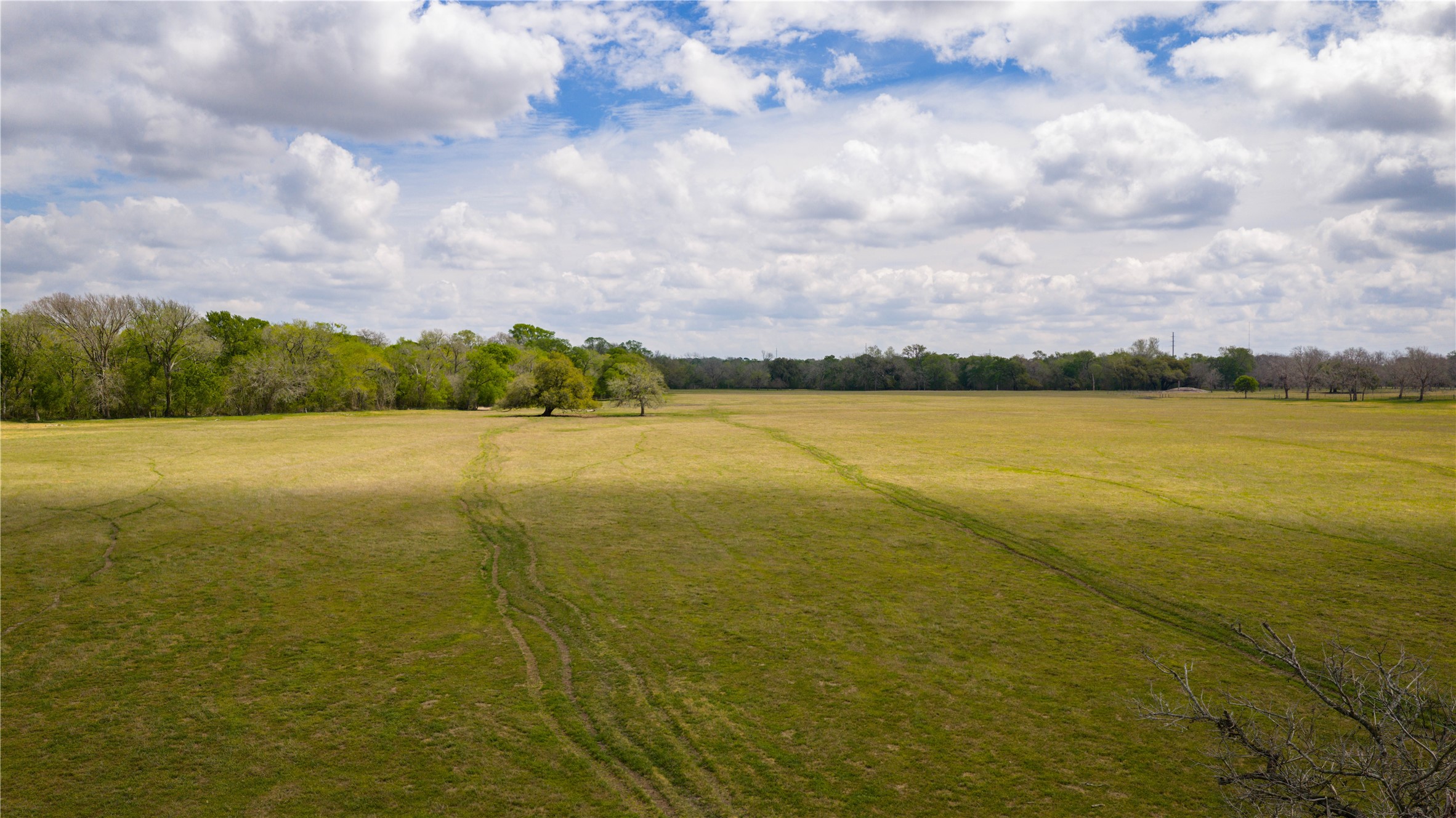 1119 Wolters Road Schulenburg, TX 78956 - Photo 36 of 39 a view of an ocean and beach