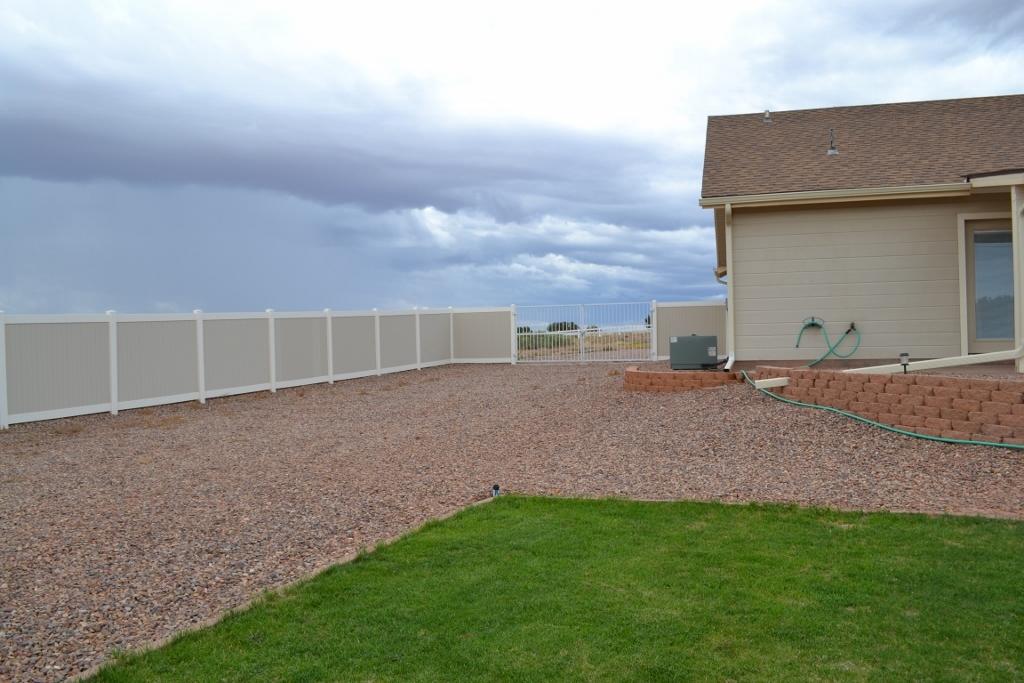 2772 Mason Ridge Road Show Low, AZ 85901 - Photo 33 of 51 a view of outdoor space yard and deck