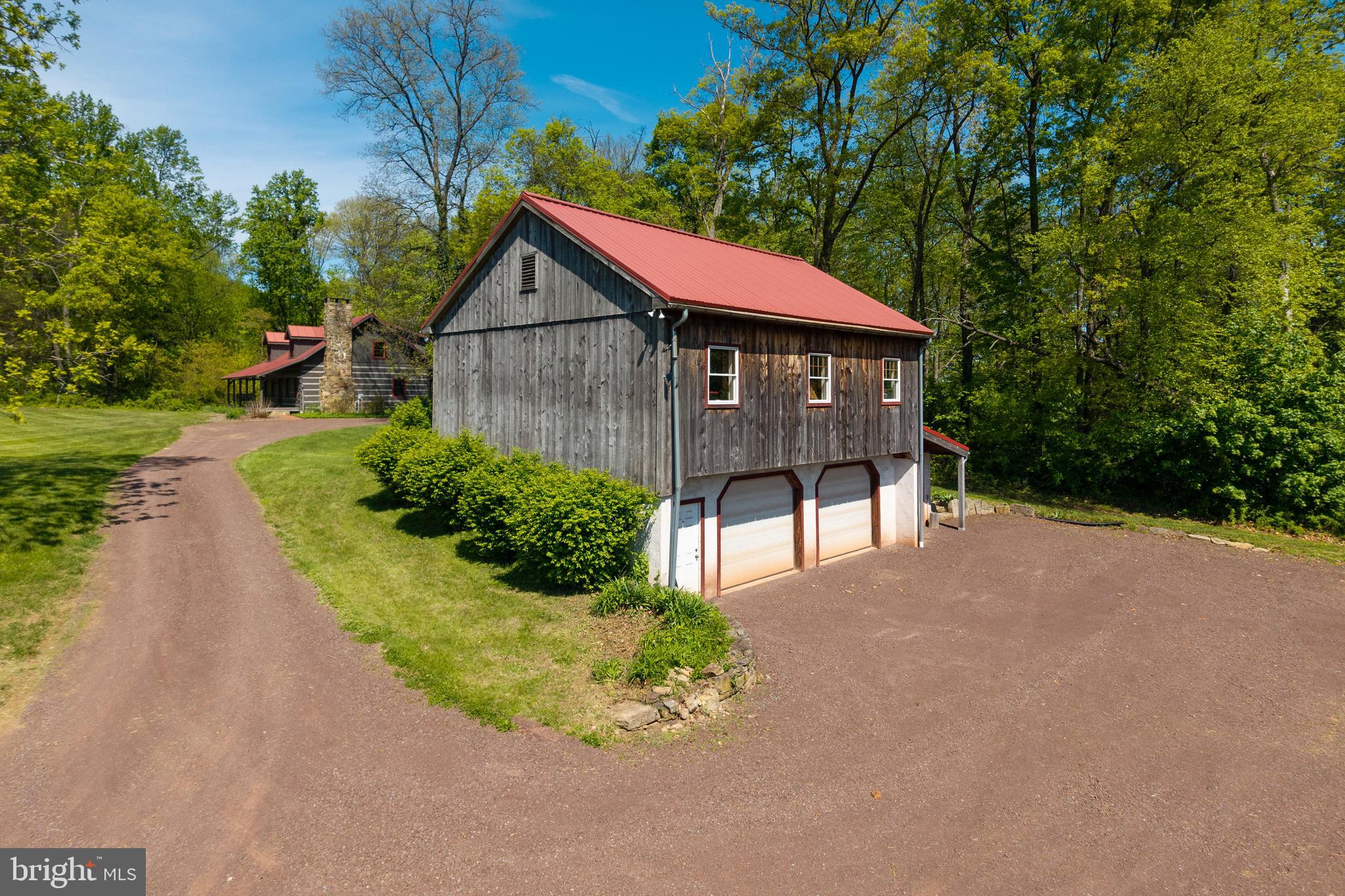 533 Mt Pleasant Road Pottstown, PA 19465 - Photo 4 of 109 Bank-barn, home in background