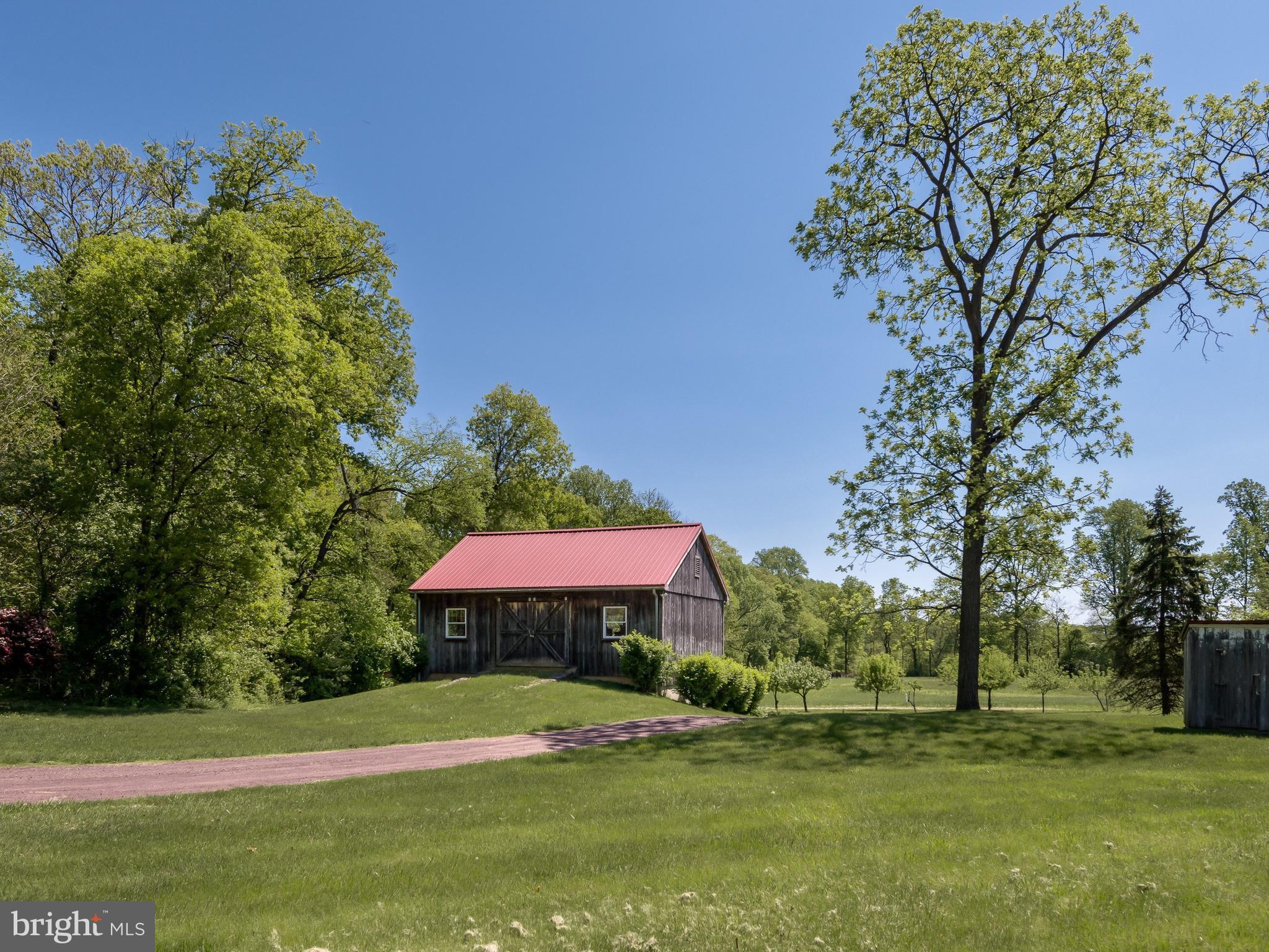 533 Mt Pleasant Road Pottstown, PA 19465 - Photo 70 of 109 Bank barn