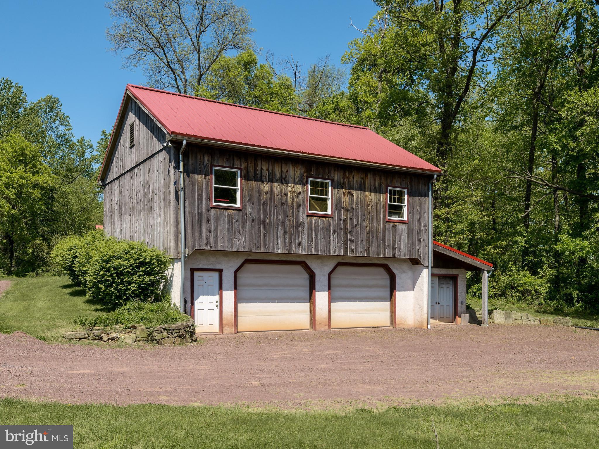 533 Mt Pleasant Road Pottstown, PA 19465 - Photo 76 of 109 2.5 car garage/barn