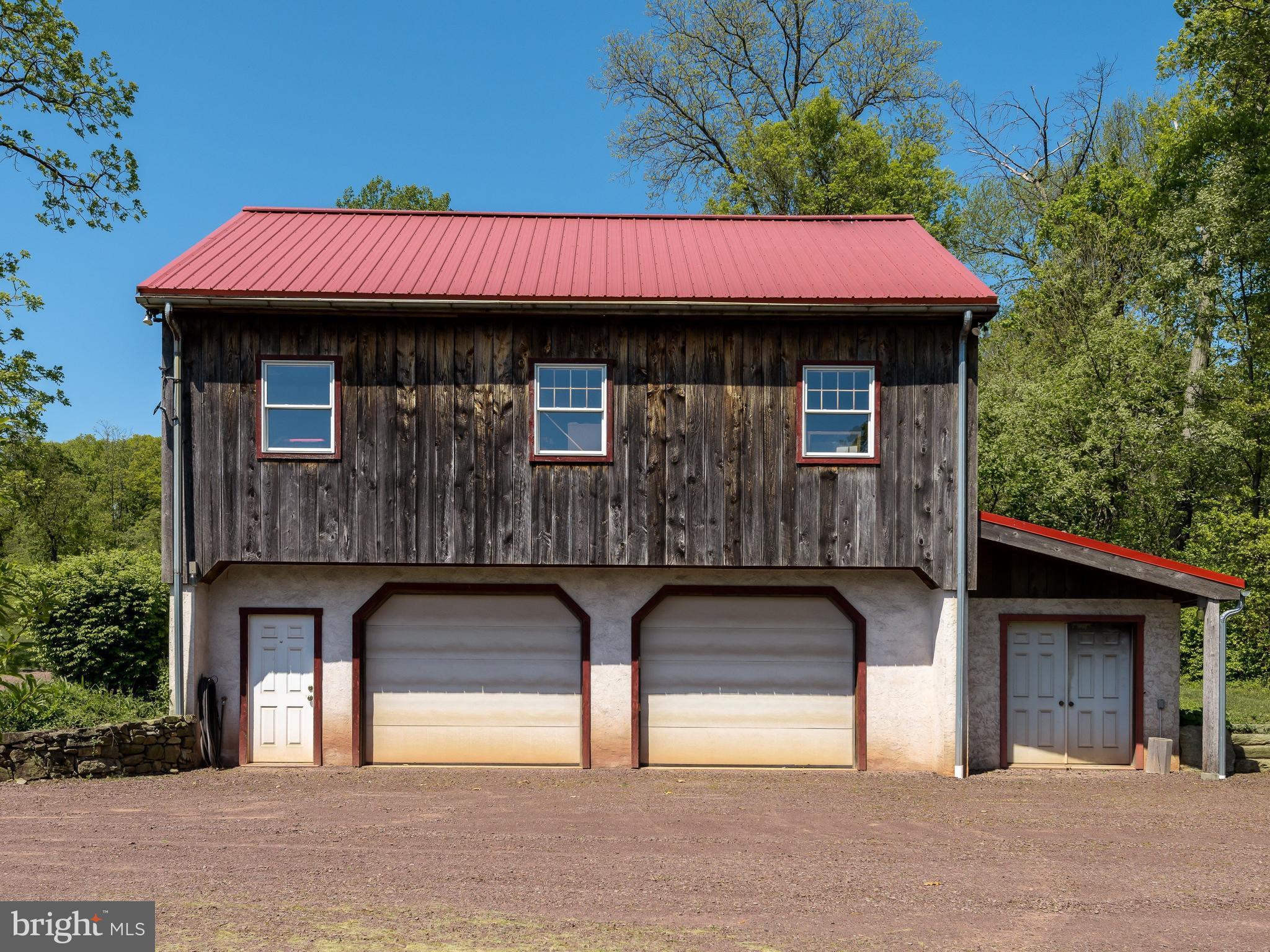 533 Mt Pleasant Road Pottstown, PA 19465 - Photo 77 of 109 Two story bank-barn