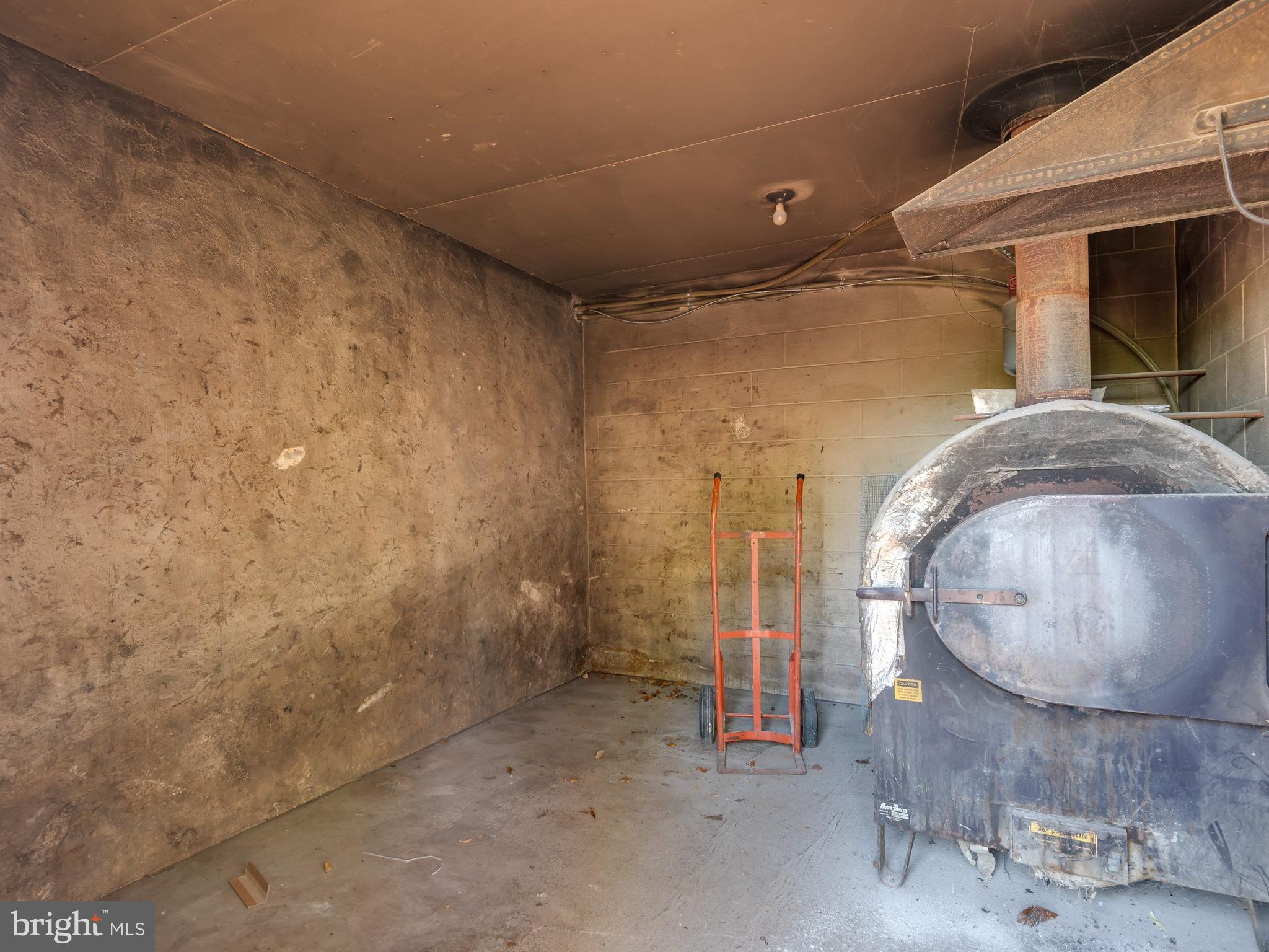 533 Mt Pleasant Road Pottstown, PA 19465 - Photo 84 of 109 Firewood boiler RM