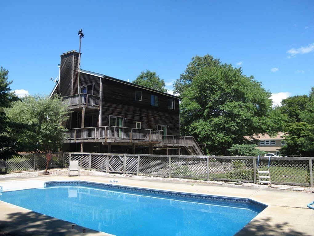 4 Oaklawn Road Freetown, MA 02702 - Photo 1 of 37