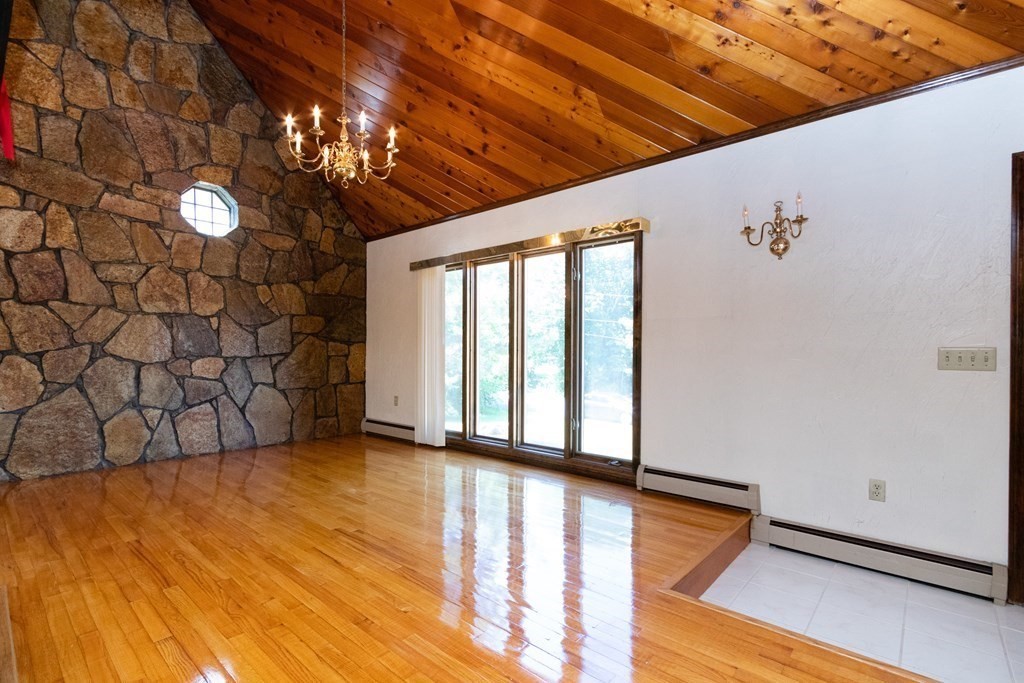 4 Oaklawn Road Freetown, MA 02702 - Photo 13 of 37