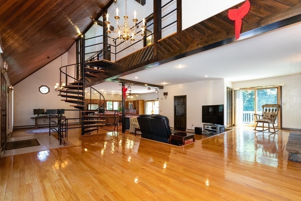 4 Oaklawn Road Freetown, MA 02702 - Photo 14 of 37
