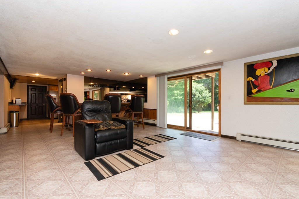 4 Oaklawn Road Freetown, MA 02702 - Photo 17 of 37