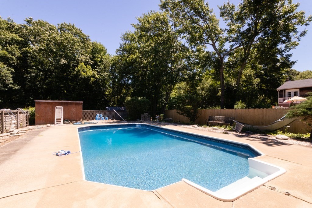 4 Oaklawn Road Freetown, MA 02702 - Photo 34 of 37