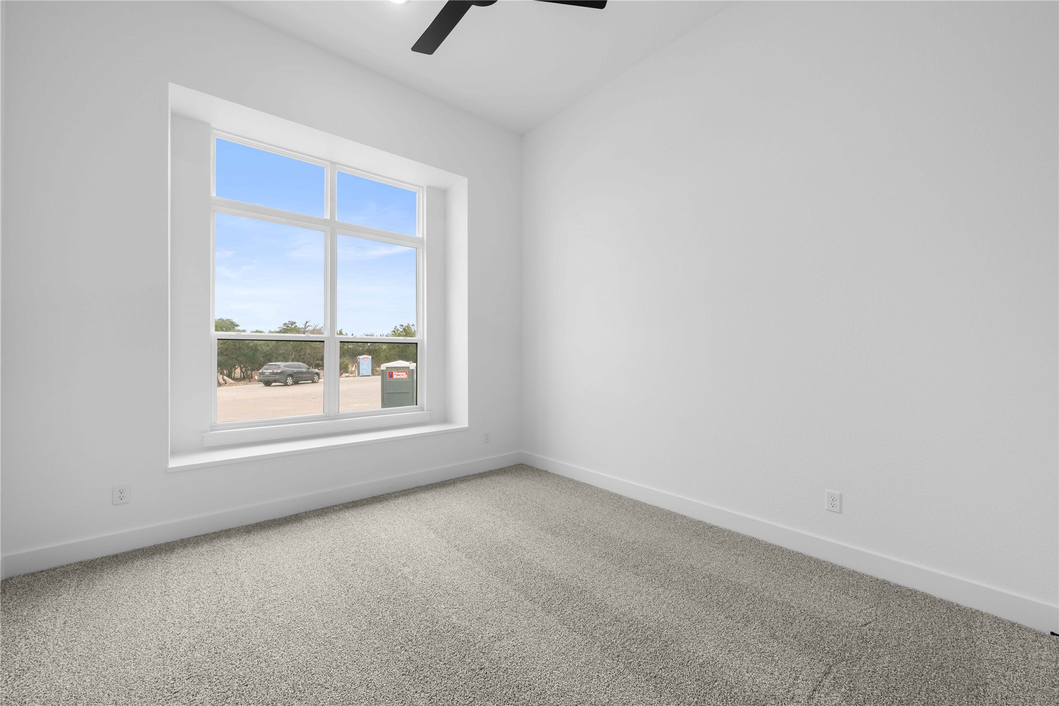 520 Vale Pond Spur Georgetown, TX 78633 - Photo 6 of 32 an empty room with a window