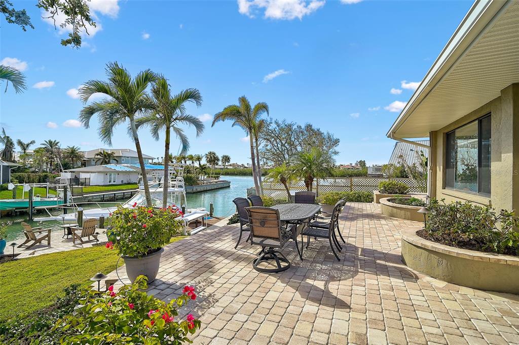641 Bayshore Road Nokomis, FL 34275 - Photo 19 of 64