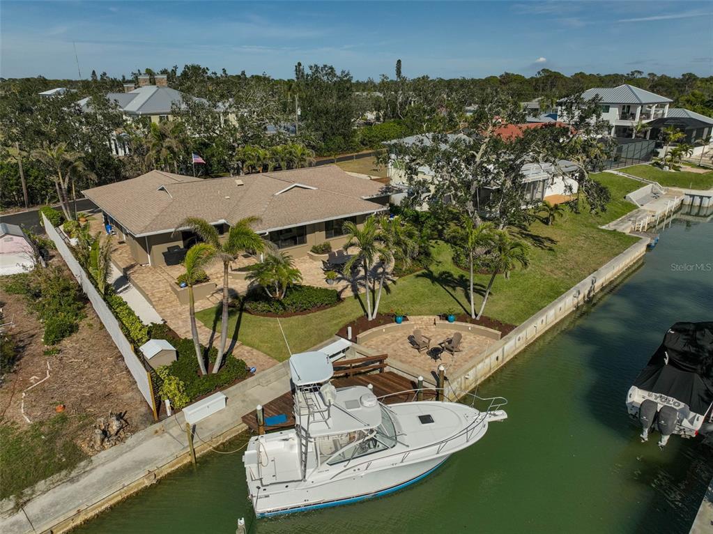 641 Bayshore Road Nokomis, FL 34275 - Photo 4 of 64