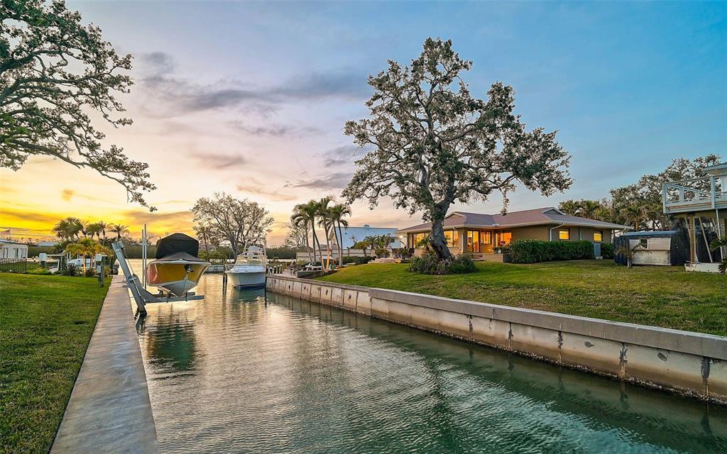 641 Bayshore Road Nokomis, FL 34275 - Photo 51 of 64
