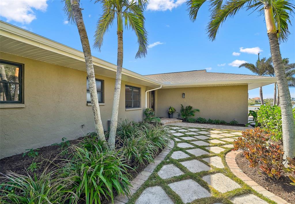 641 Bayshore Road Nokomis, FL 34275 - Photo 9 of 64