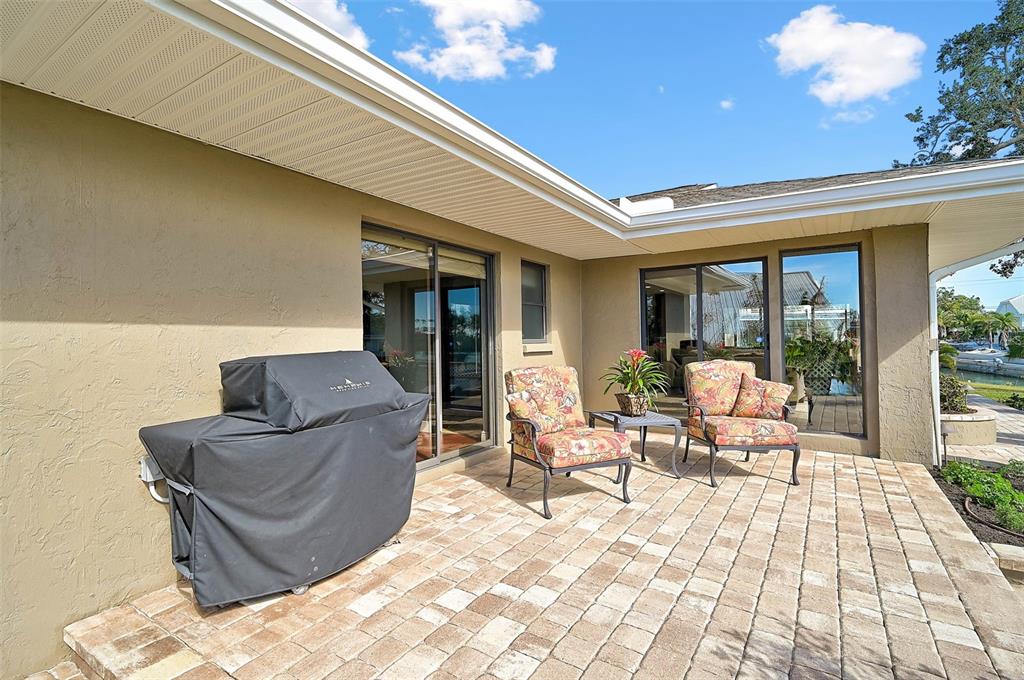 641 Bayshore Road Nokomis, FL 34275 - Photo 10 of 63