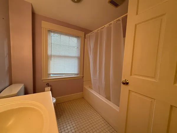 $3,300 | 89 Mill Street, Unit 1, Weymouth, MA 02188
