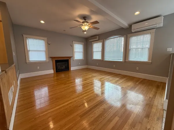 $3,300 | 89 Mill Street, Unit 1, Weymouth, MA 02188