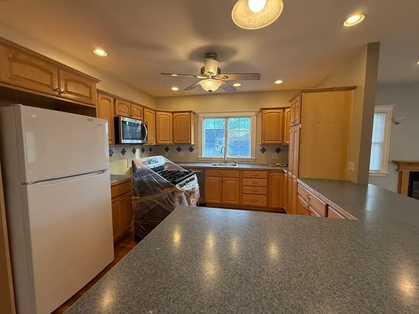 $3,300 | 89 Mill Street, Unit 1, Weymouth, MA 02188