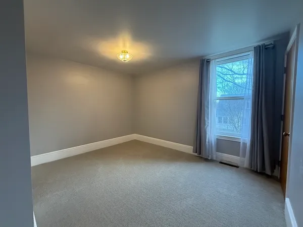 $3,300 | 89 Mill Street, Unit 1, Weymouth, MA 02188