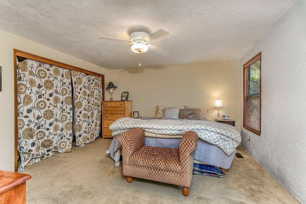 2928 Aldersgate Road Medford, OR 97504 - Photo 4 of 25 Additional Photo