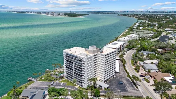 $575,000 | 4822 Ocean Boulevard, Unit 10E, Sarasota, FL 34242