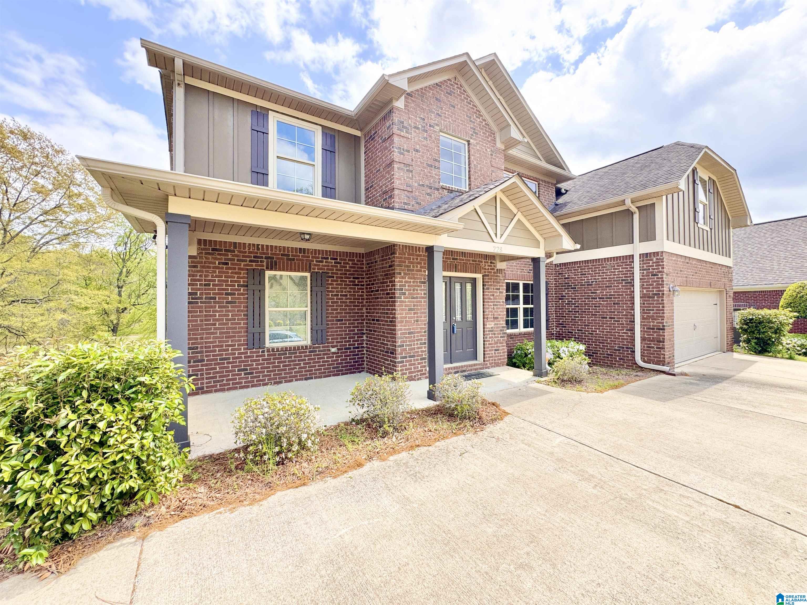 228 Red Bay Drive Alabaster, AL 35114 - Photo 2 of 80