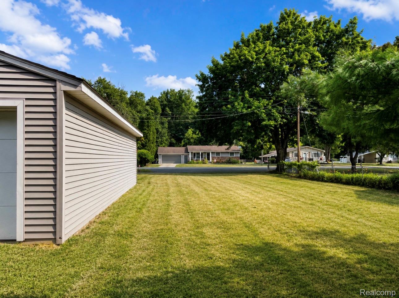 5454 Hopkins Road Flint, MI 48506 - Photo 16 of 31 IMG_4395.jpeg