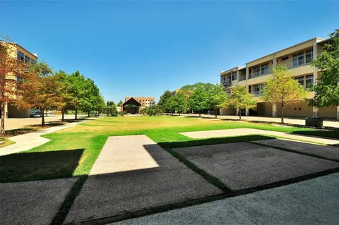 $365,000 | 2401 East 6th Street, Unit 5068, Austin, TX 78702