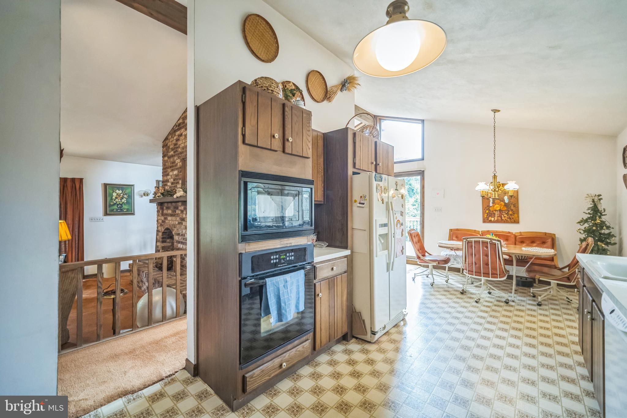 215 Skyline Drive Reading, PA 19606 - Photo 12 of 32