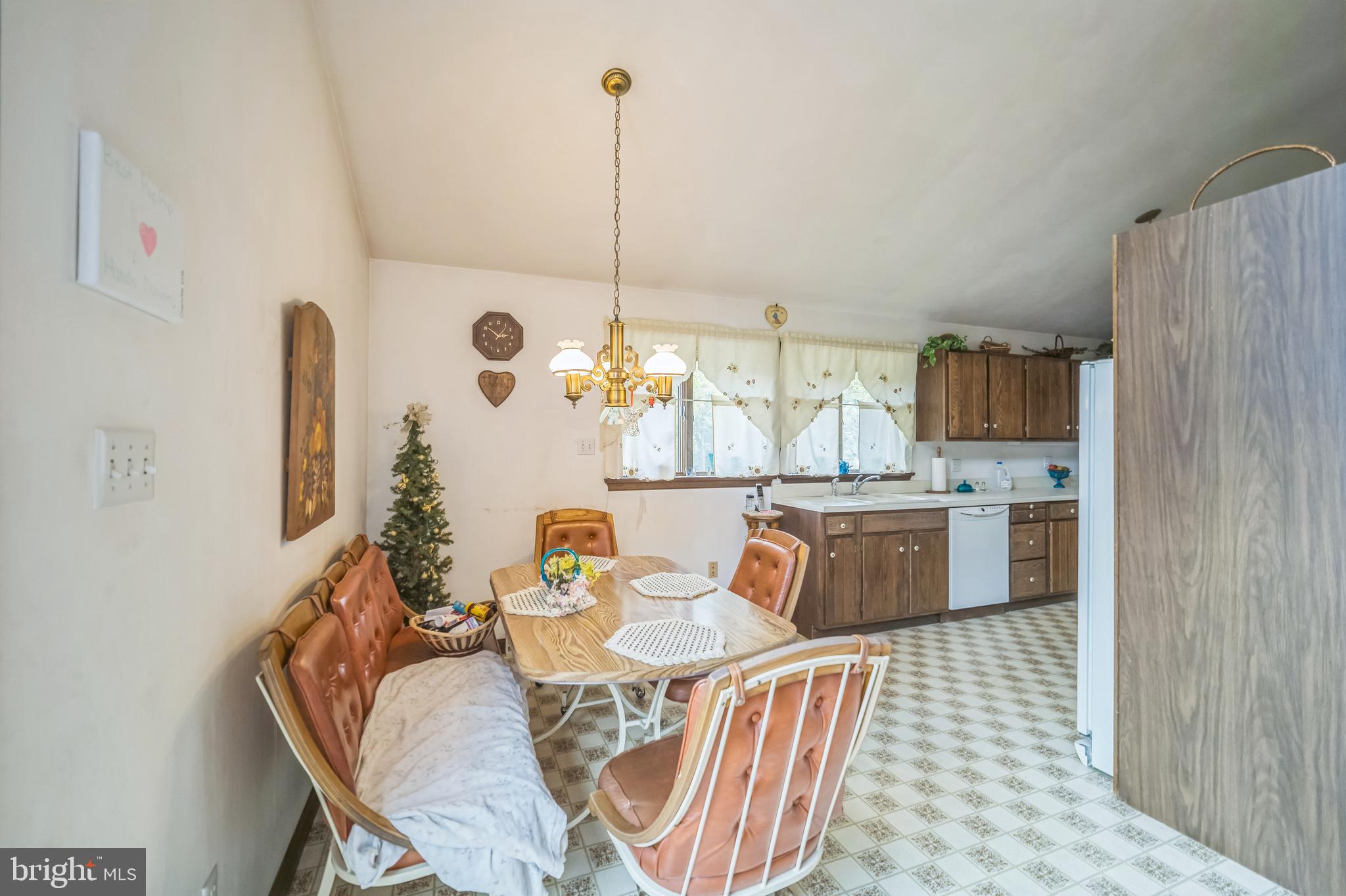 215 Skyline Drive Reading, PA 19606 - Photo 15 of 32