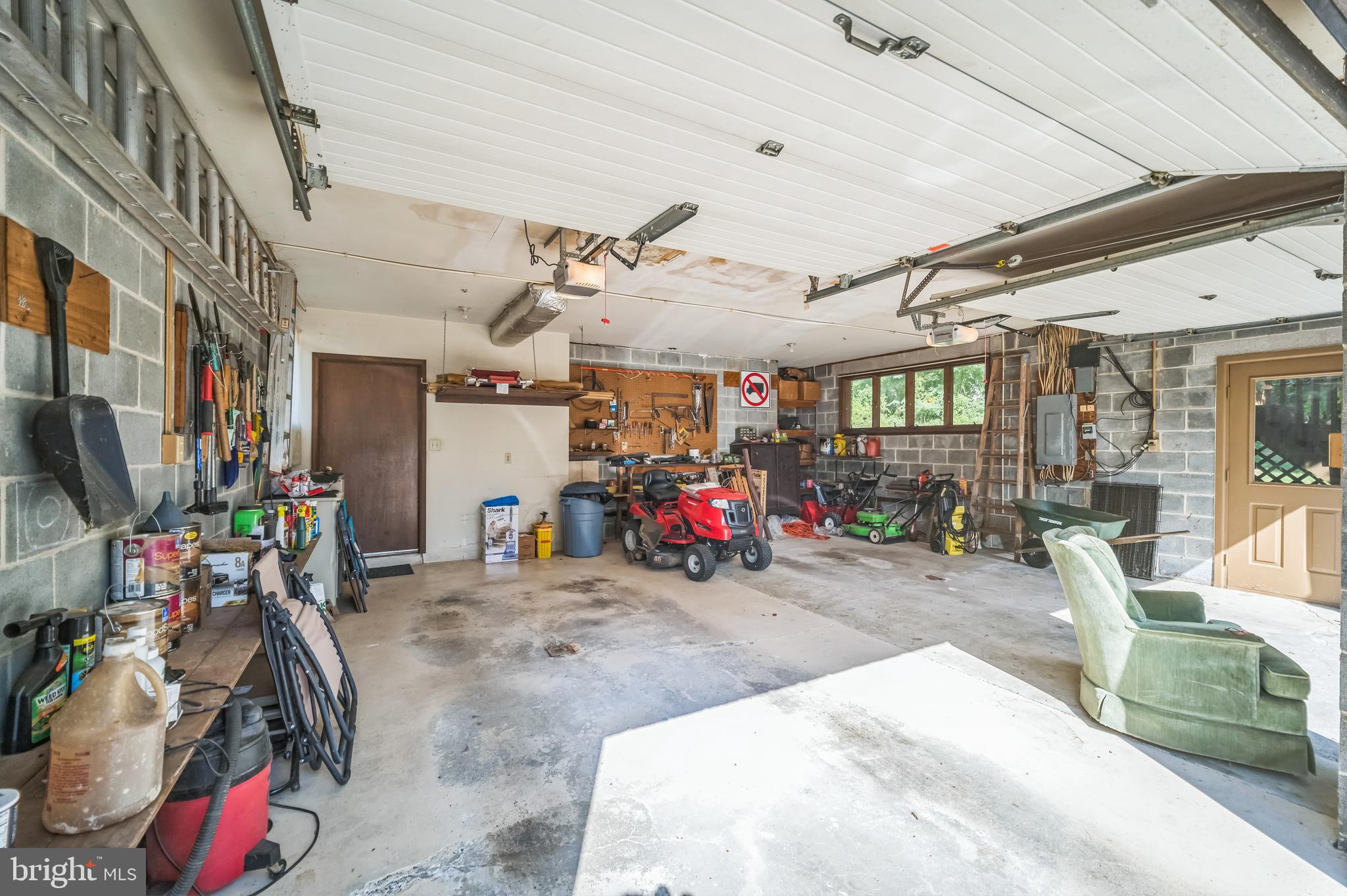 215 Skyline Drive Reading, PA 19606 - Photo 28 of 32