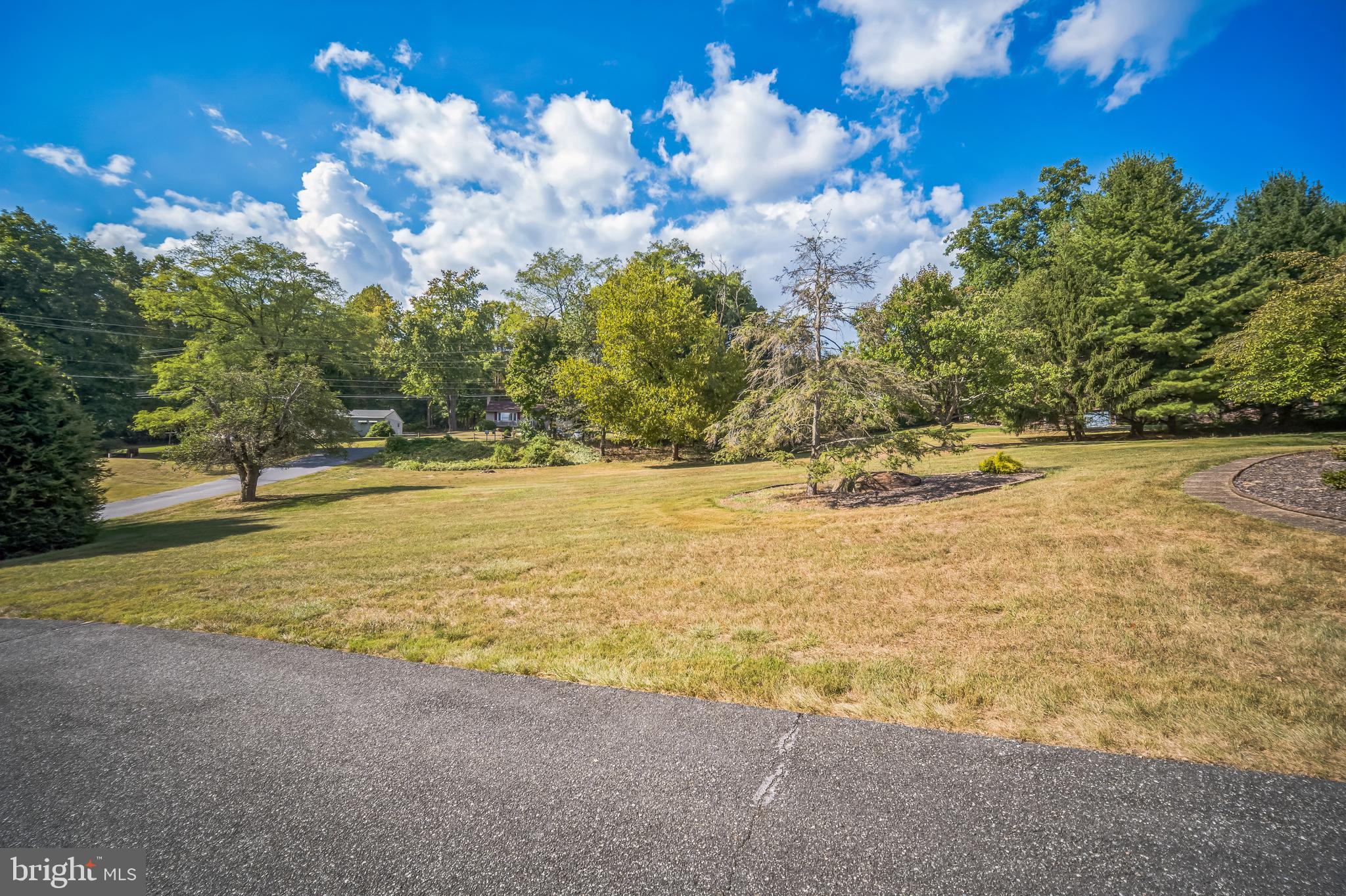 215 Skyline Drive Reading, PA 19606 - Photo 30 of 32