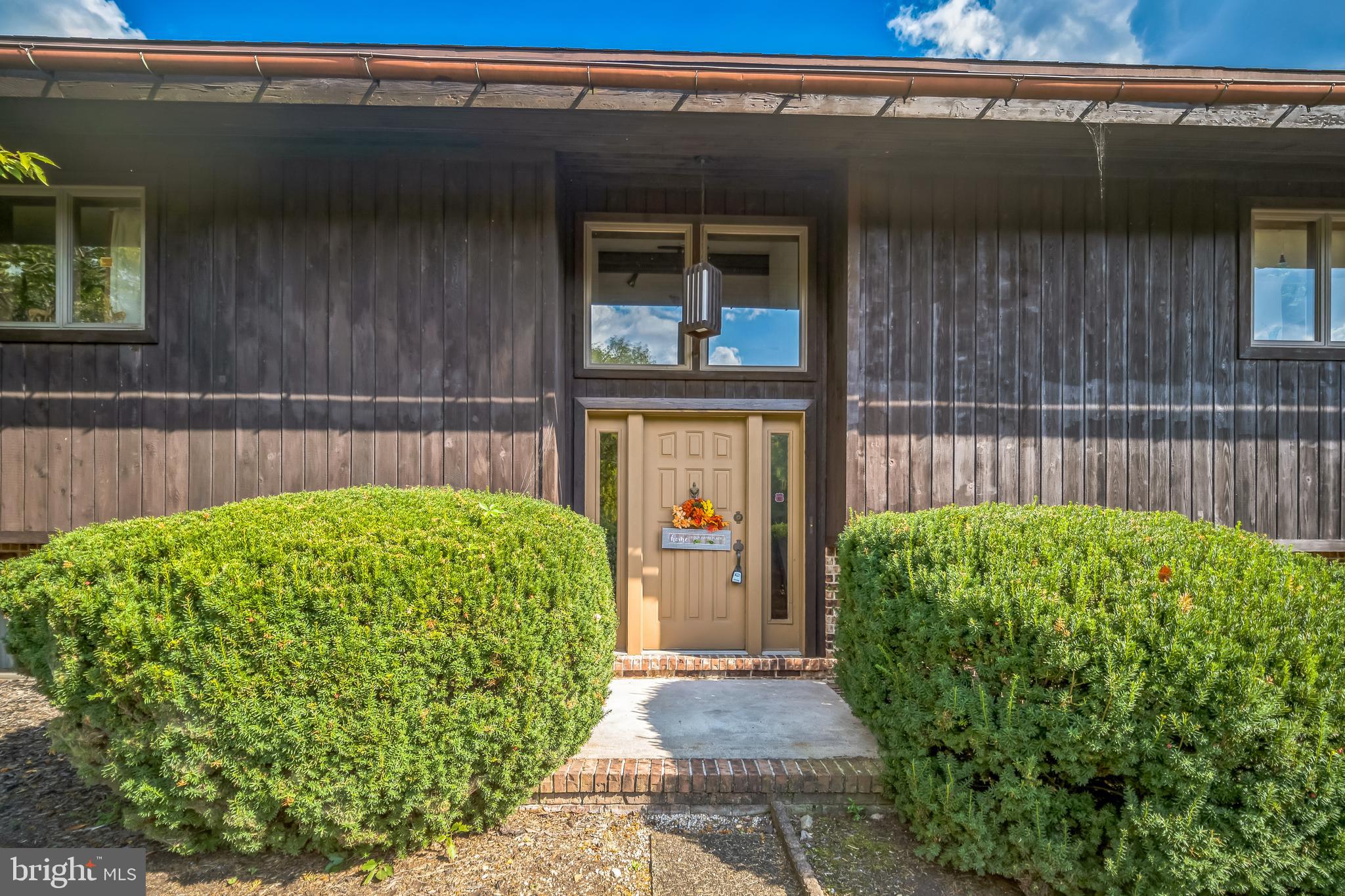 215 Skyline Drive Reading, PA 19606 - Photo 6 of 32