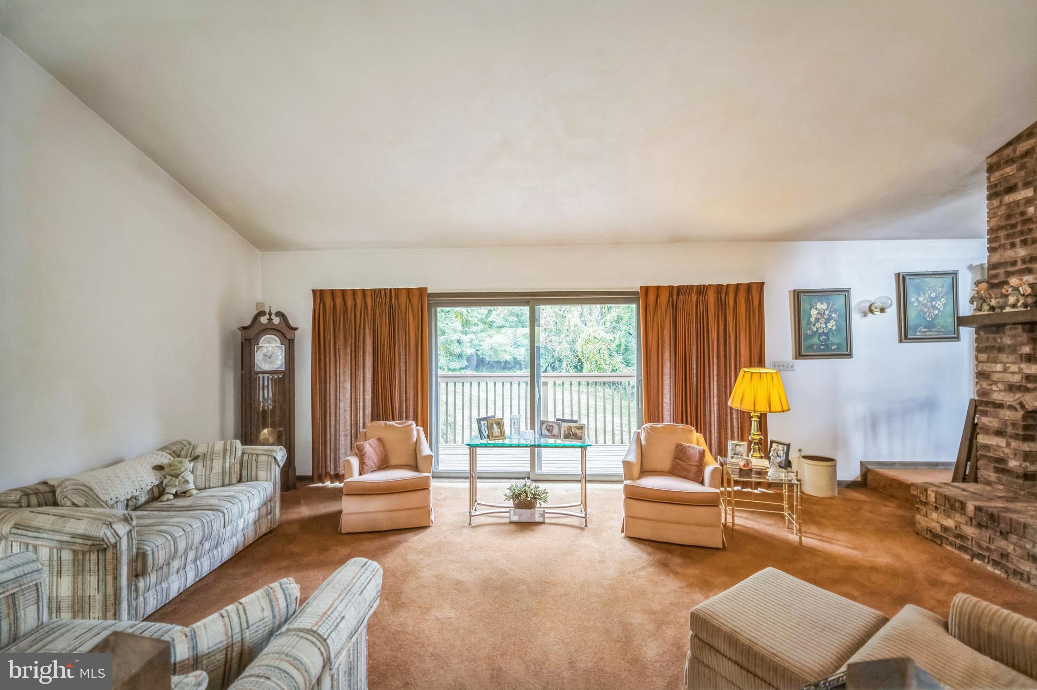 215 Skyline Drive Reading, PA 19606 - Photo 8 of 32