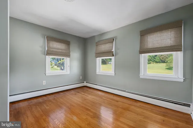 a view of a house with a big yard