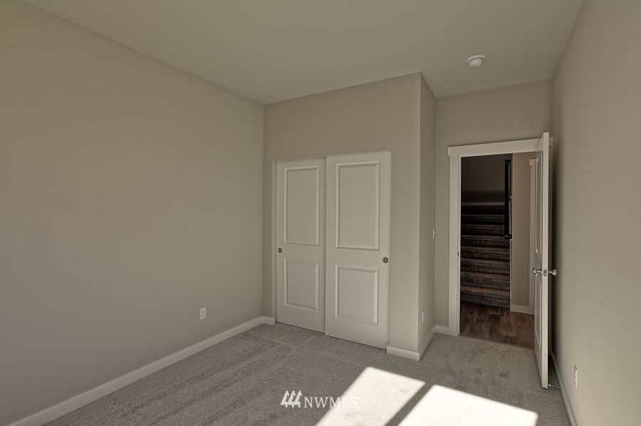 1007 Yew Avenue Sultan, WA 98294 - Photo 6 of 18 an empty room with closet